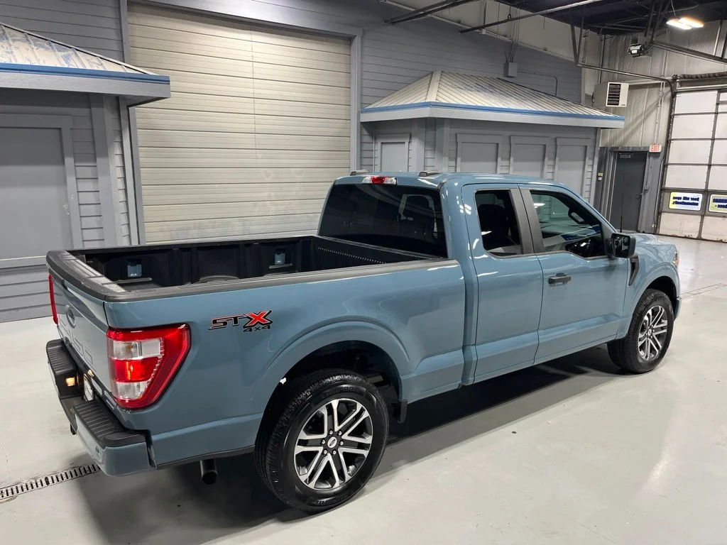 Used 2023 Blue Ford XL image 9