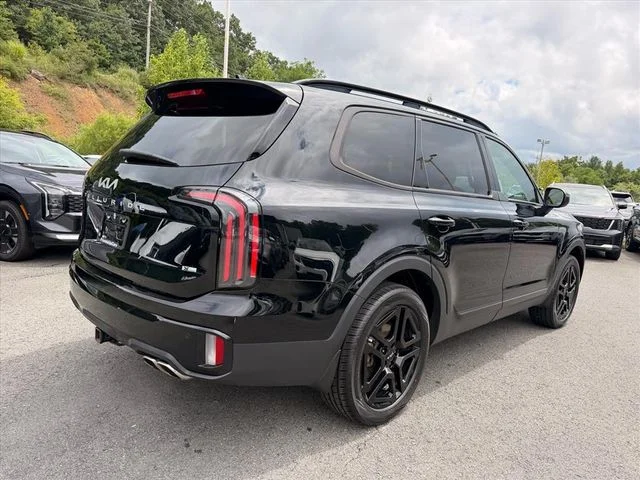Used 2024 Black Kia EX X-Line image 13