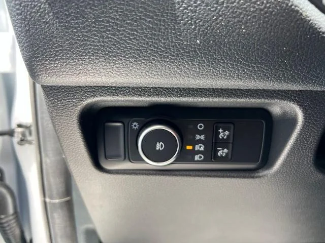New 2026 Oxford White Ford XLT image 42