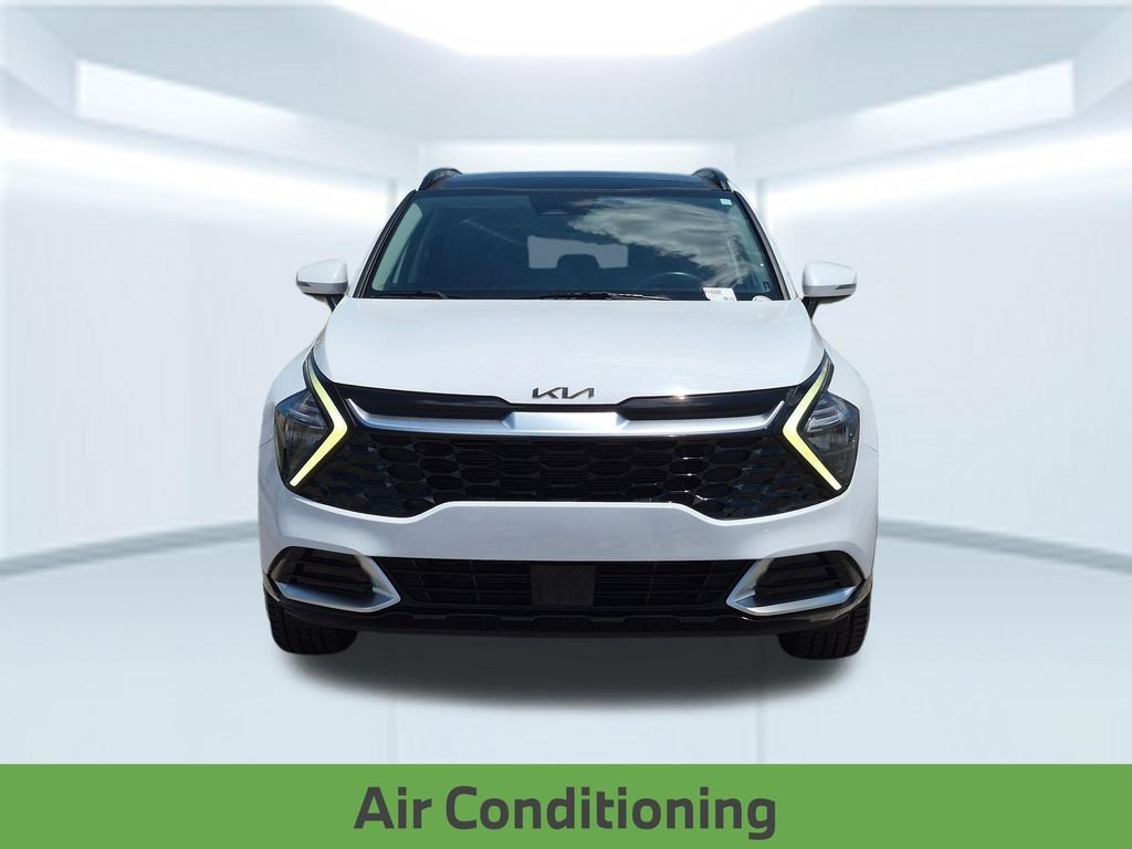 Used 2023 White Kia SX image 11