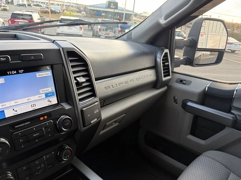 Used 2019 Black Ford Super Duty XLT image 10