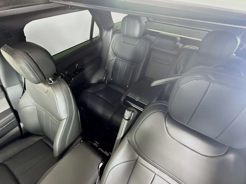 New 2026 Carpathian Grey Land Rover SE image 14