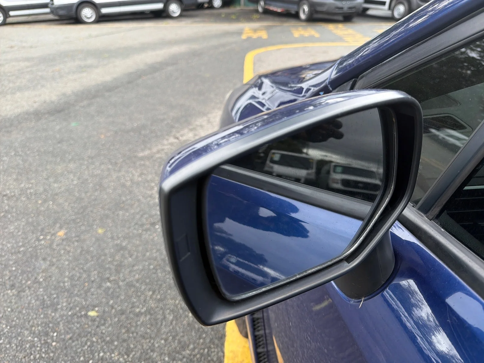Used 2017  Subaru  image 24
