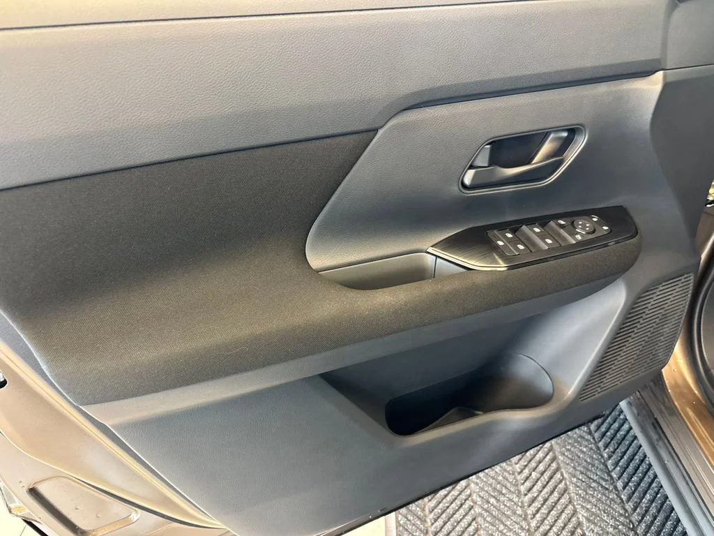 New 2026 Canyon Bronze Metallic Nissan S image 13