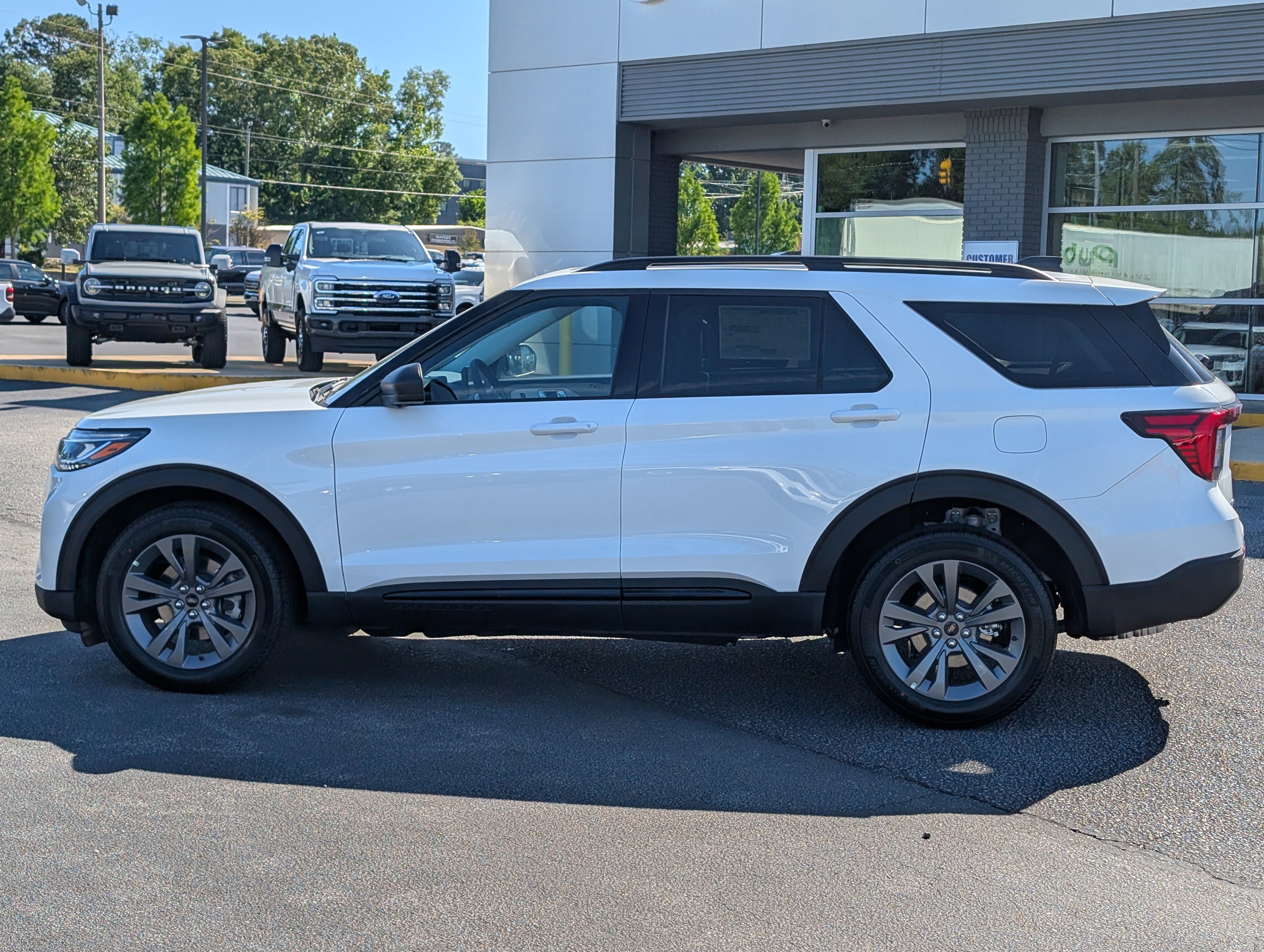 New 2026 Star White Metallic Tri-Coat FORD Active image 14
