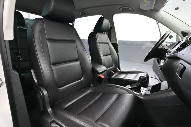 2013 Volkswagen Tiguan SE - Photo 40