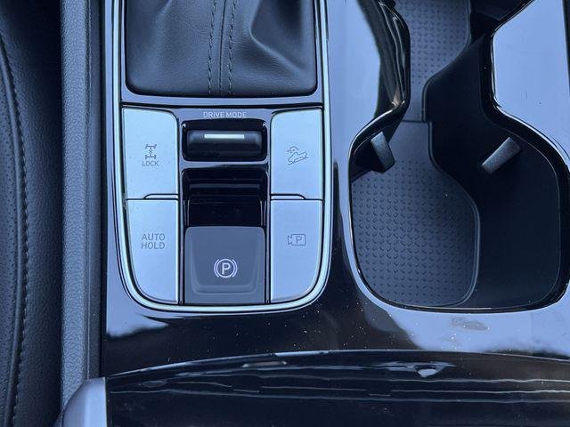 New 2026 White Hyundai SEL AWD image 16