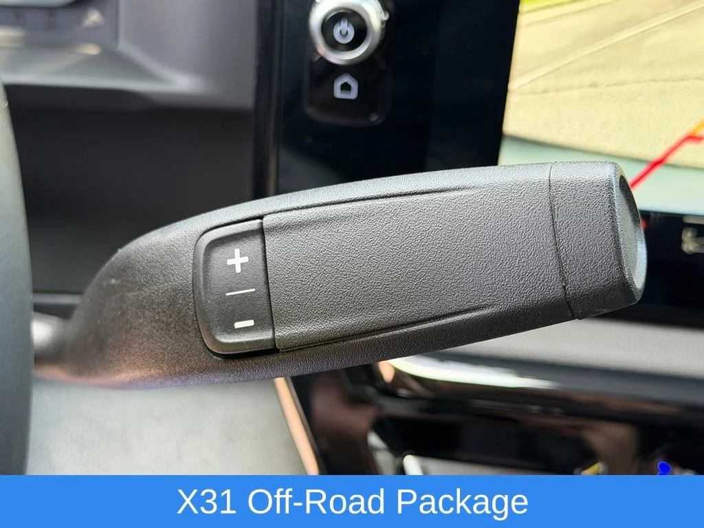 Used 2025 Sterling Metallic GMC AT4 image 14