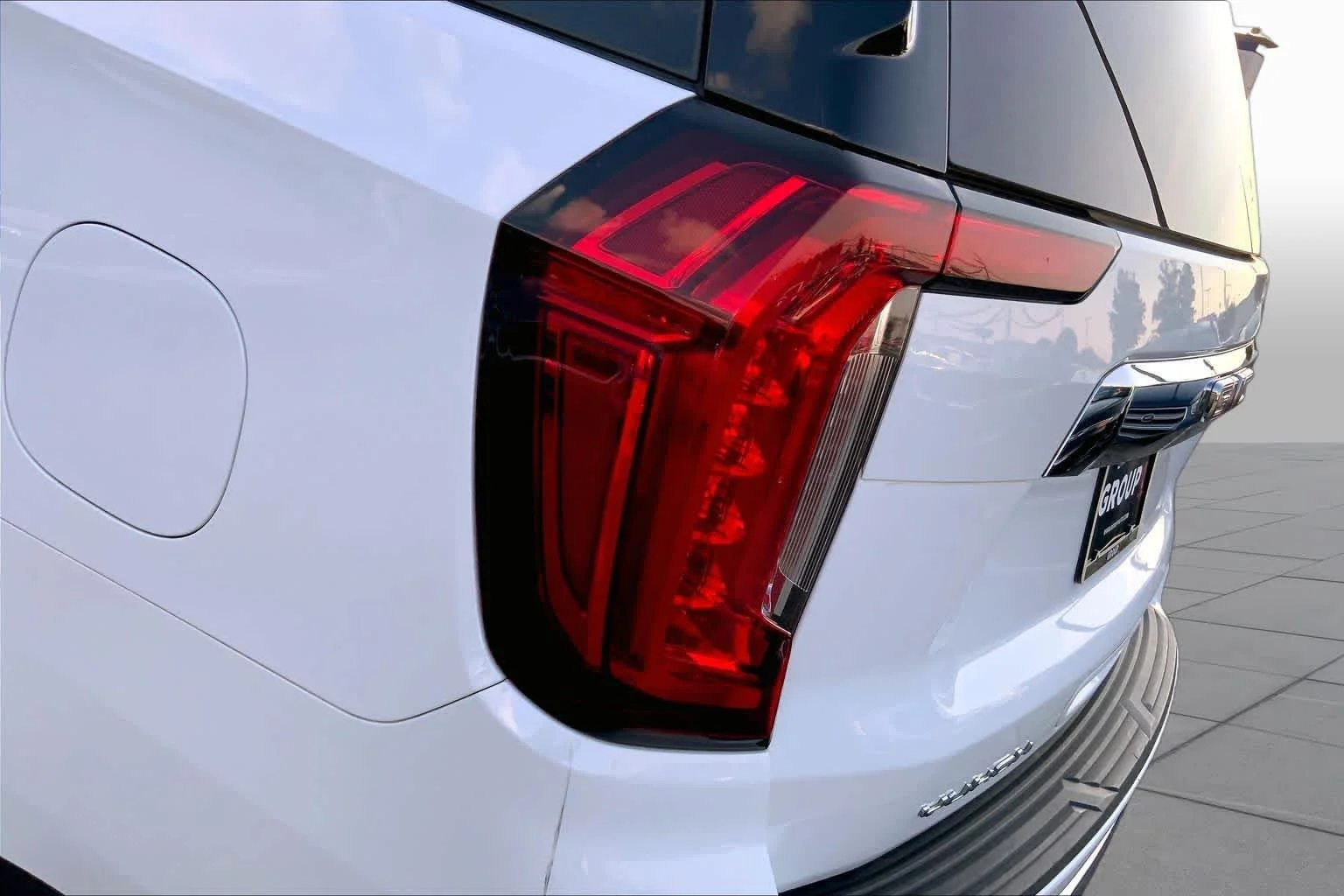 Used 2023 Summit White GMC SLT image 25
