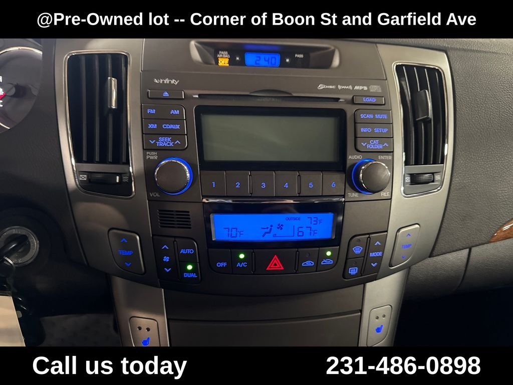 Used 2010 Brown Hyundai Limited image 19