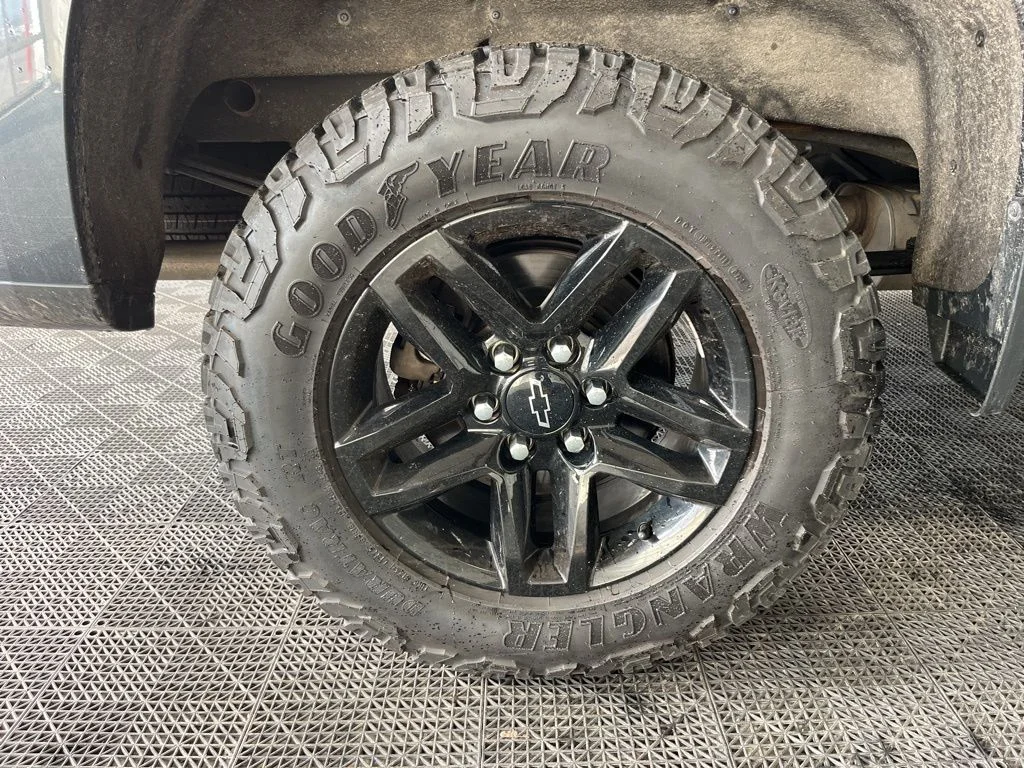 Used 2021 Gray Chevrolet LT Trail Boss image 22