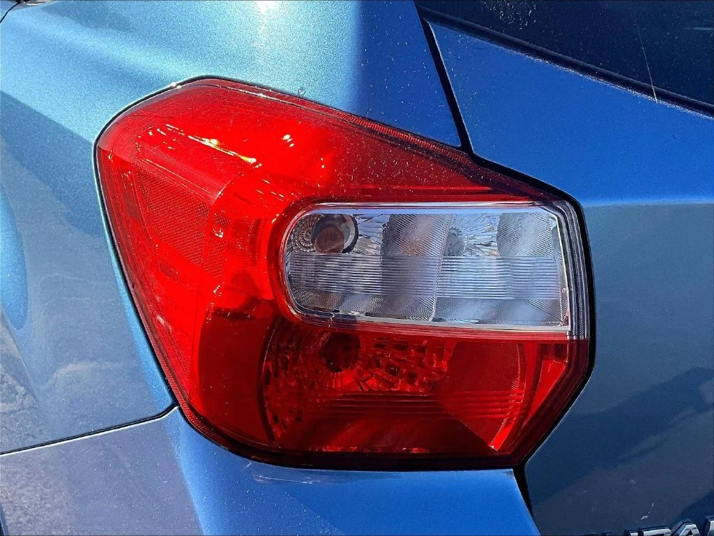 Used 2015 Blue Subaru 2.0i Limited image 28