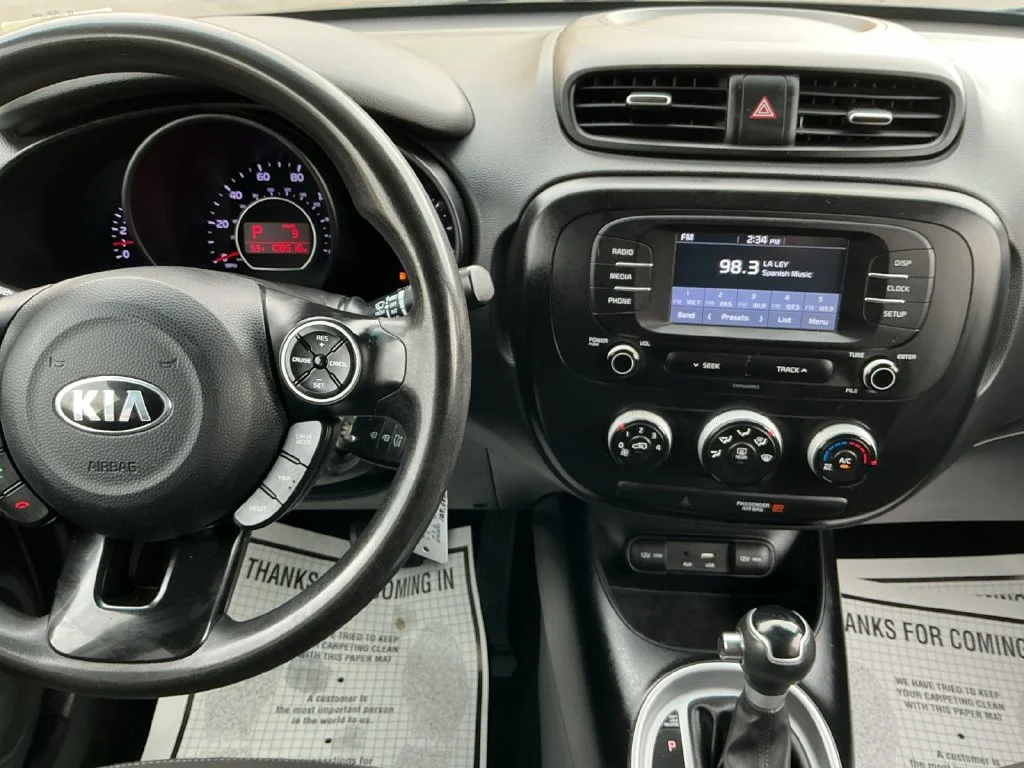Used 2019 Black Kia Base image 17