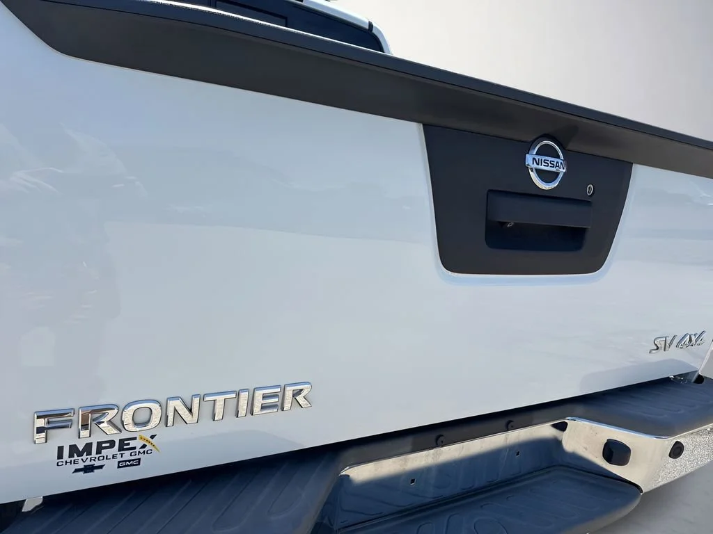 Used 2016  Nissan SV image 30