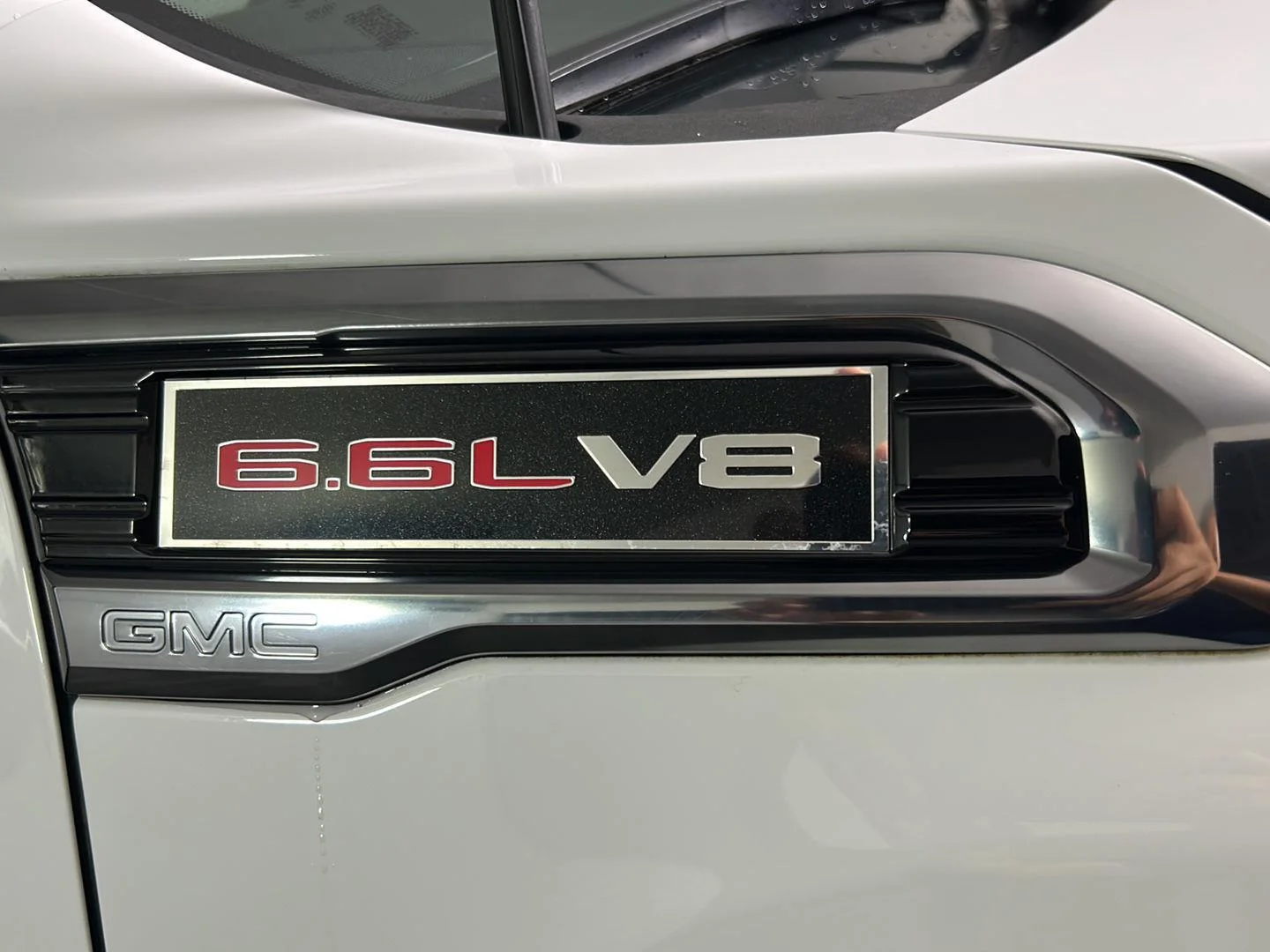 Used 2021 Summit White GMC AT4 image 2
