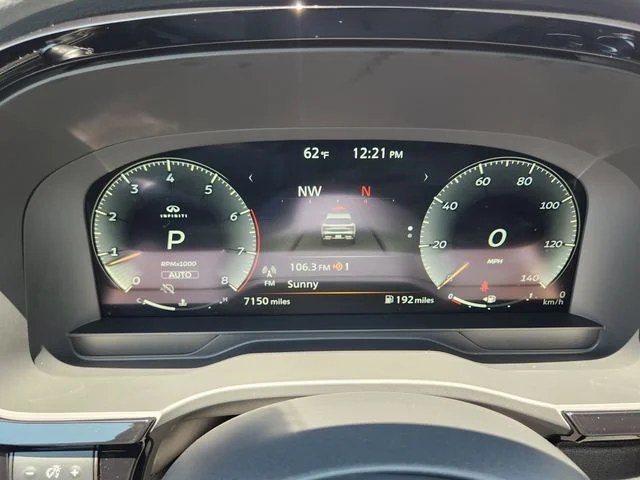 Certified Used 2025 Mineral INFINITI LUXE image 13