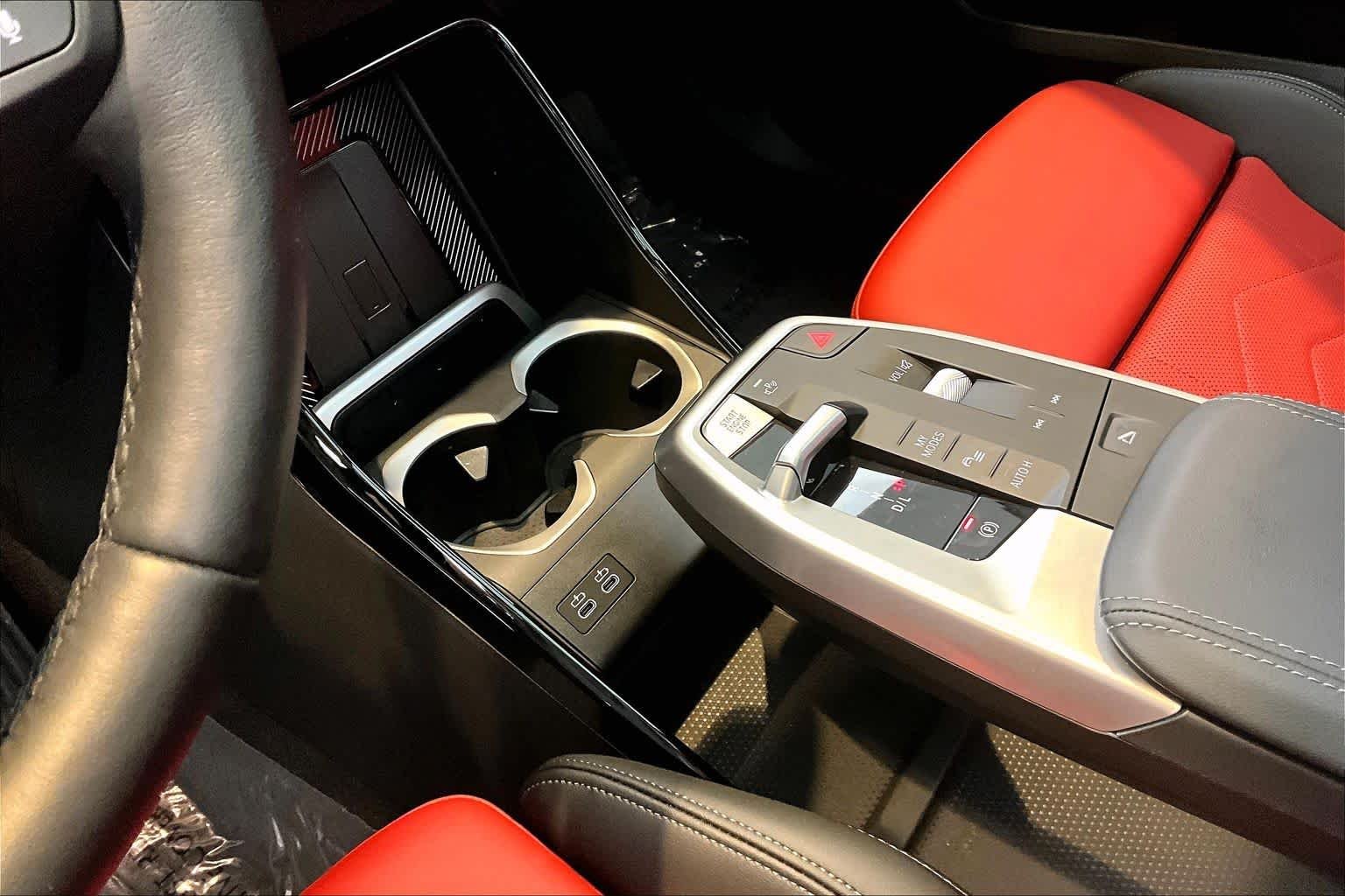 Used 2025 Alpine White BMW xDrive28i image 33