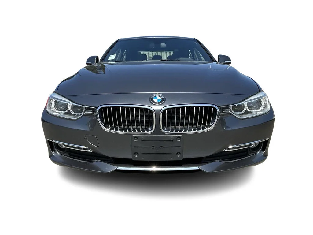 Used 2015 Mineral Grey Metallic BMW xDrive Sedan Dilawri Certified   Local BC   No Acc image 4