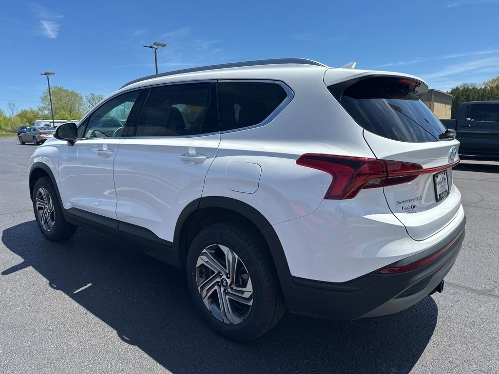 Used 2023 White Hyundai SEL image 3