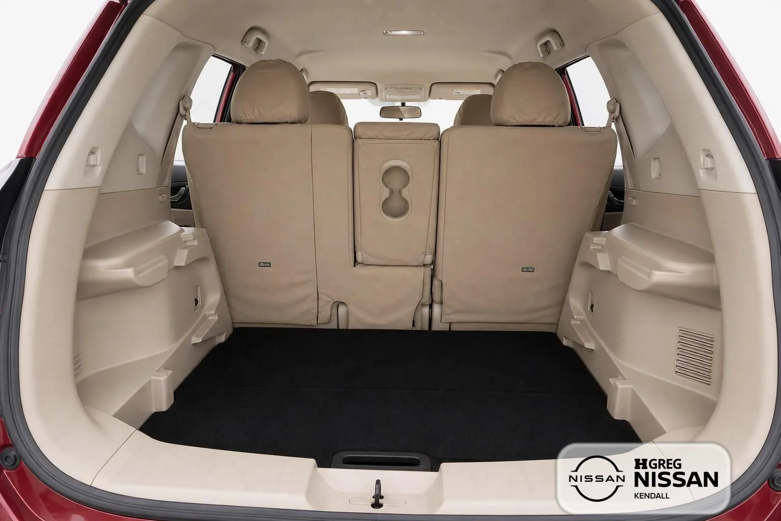 Used 2016 Red Nissan S image 14