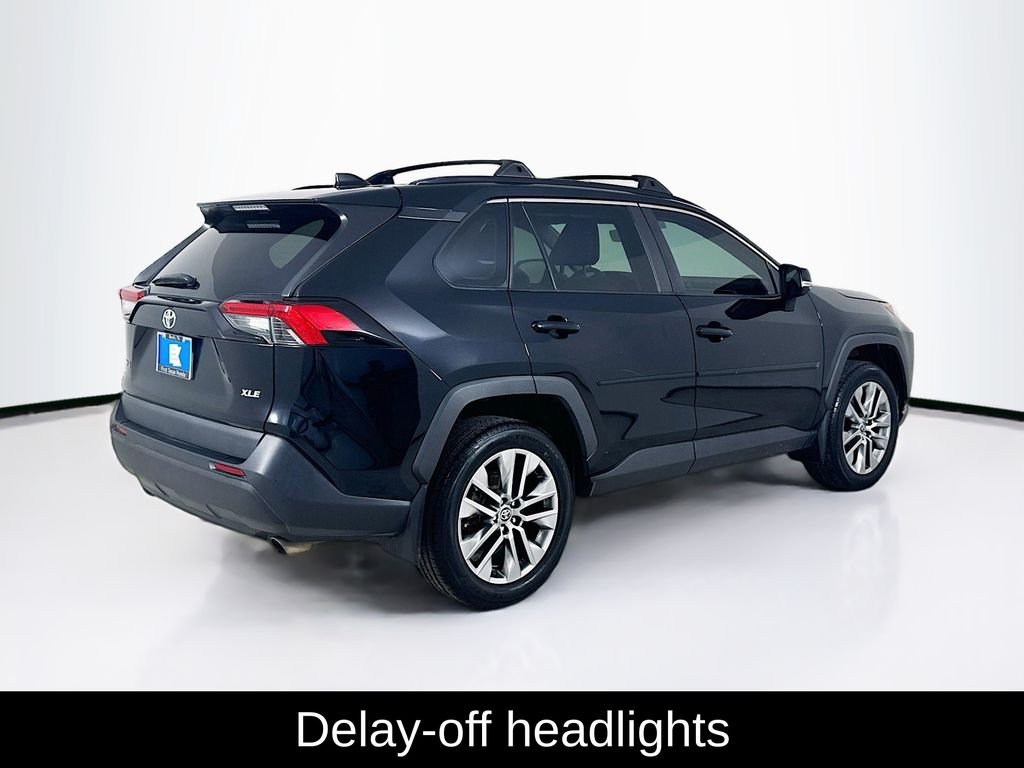 Used 2022 Midnight Black Metallic Toyota XLE Premium image 7