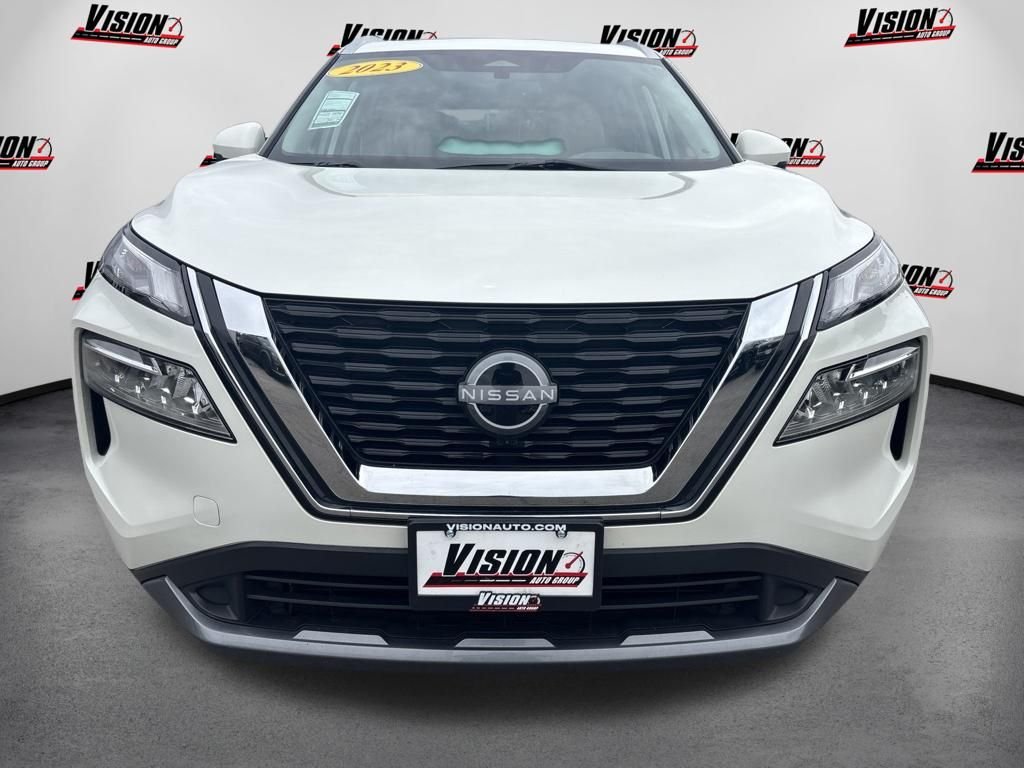 Used 2023 White Nissan SL image 2