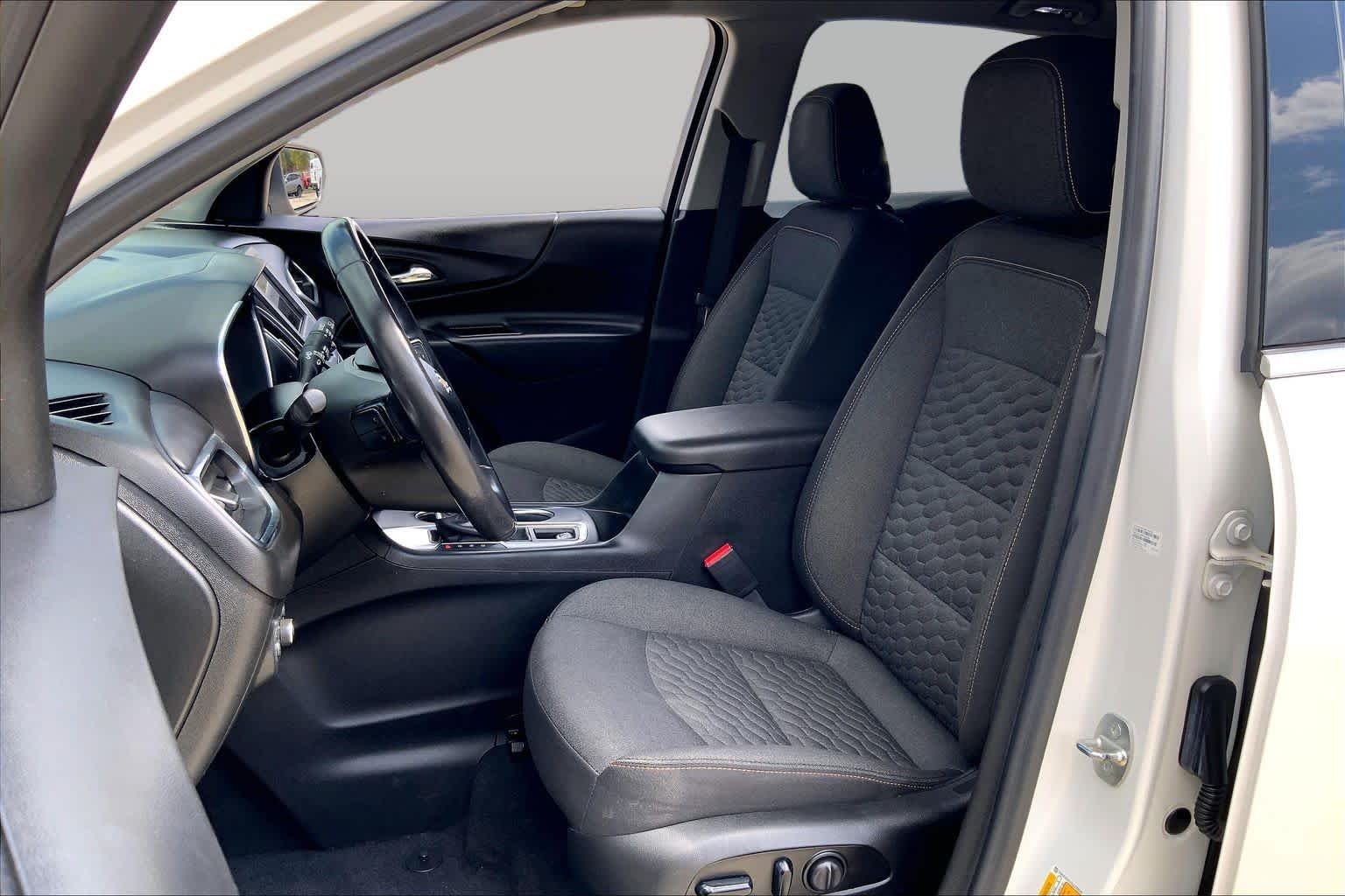 Used 2020 Iridescent Pearl Tricoat Chevrolet LT image 8