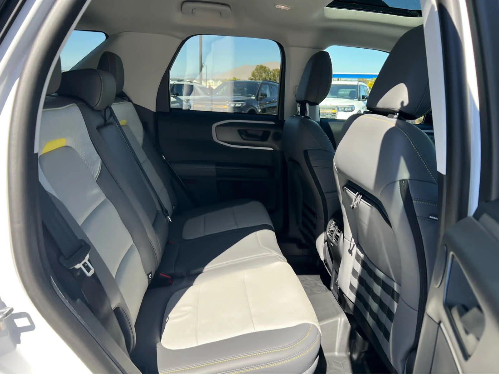 New 2026 Oxford White Ford Badlands® image 21
