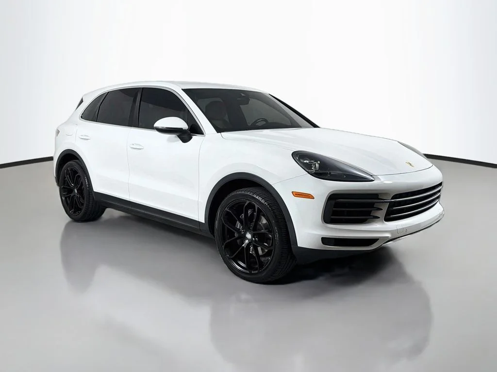 Used 2019  Porsche Base image 3