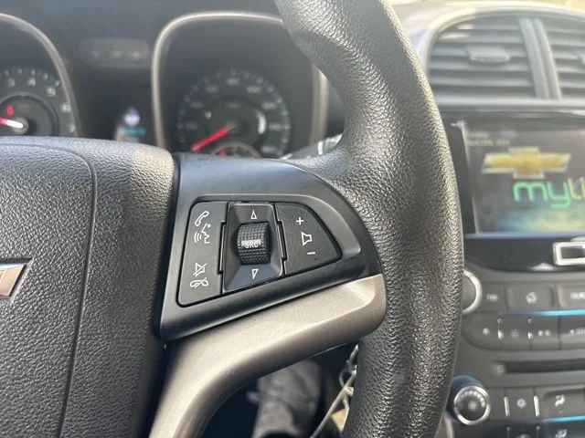 Used 2014 Summit White Chevrolet LT image 19