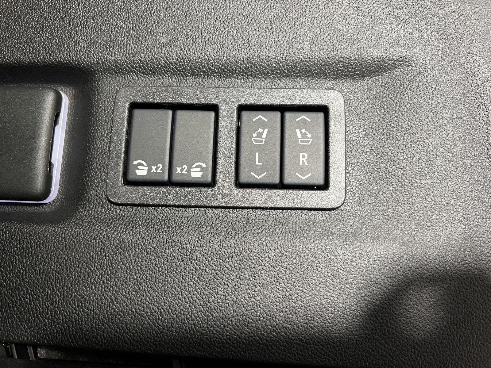 Used 2025 Sterling Gray Metallic Chevrolet High Country image 27