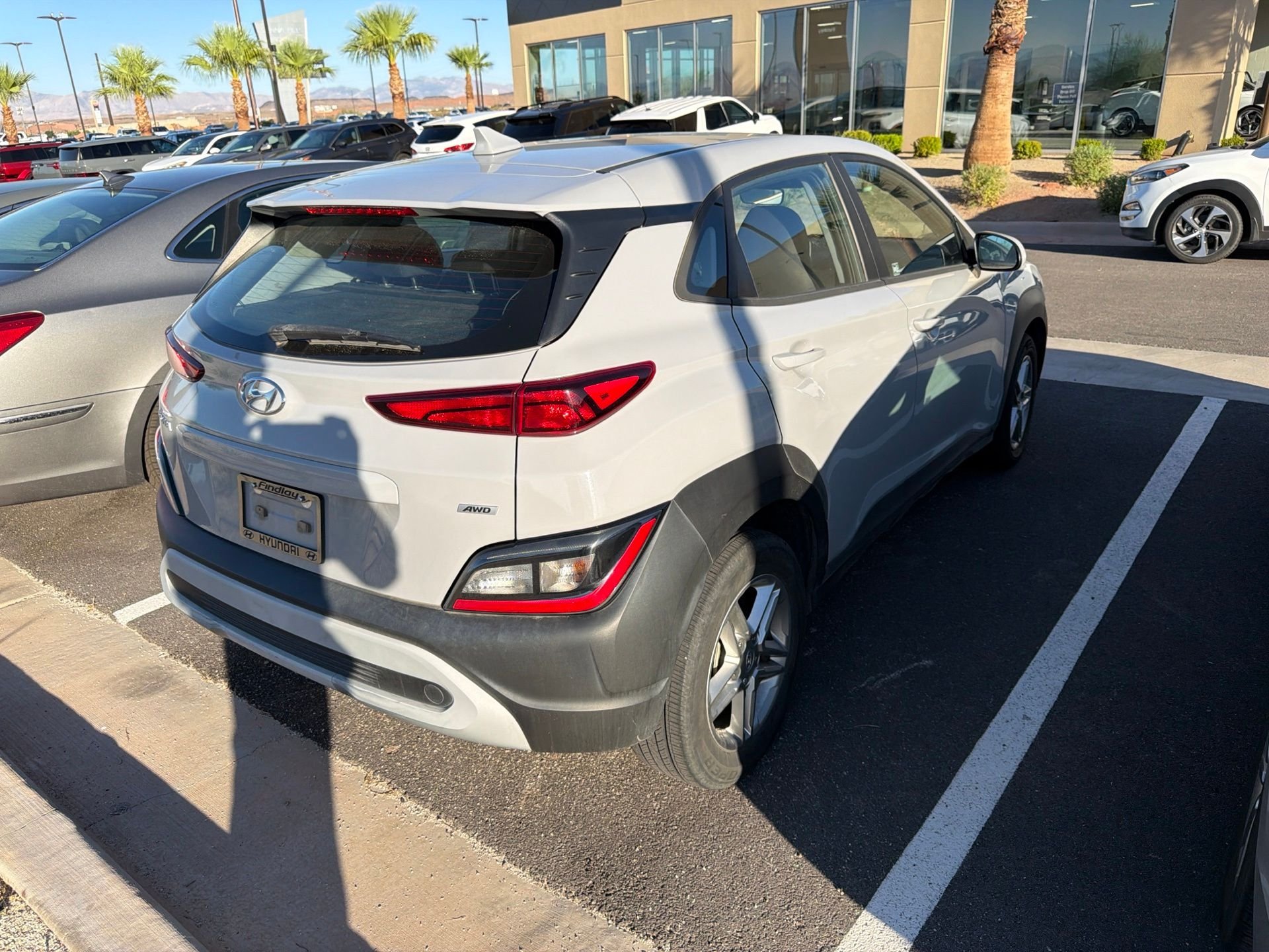 Certified Used 2022 Silver Hyundai SE image 5