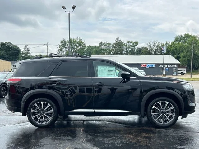 2026 Nissan Pathfinder Platinum - Photo 10