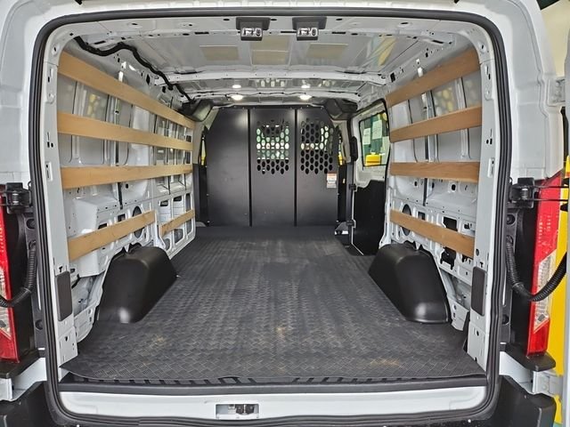 Used 2025 Oxford White Ford Base image 5