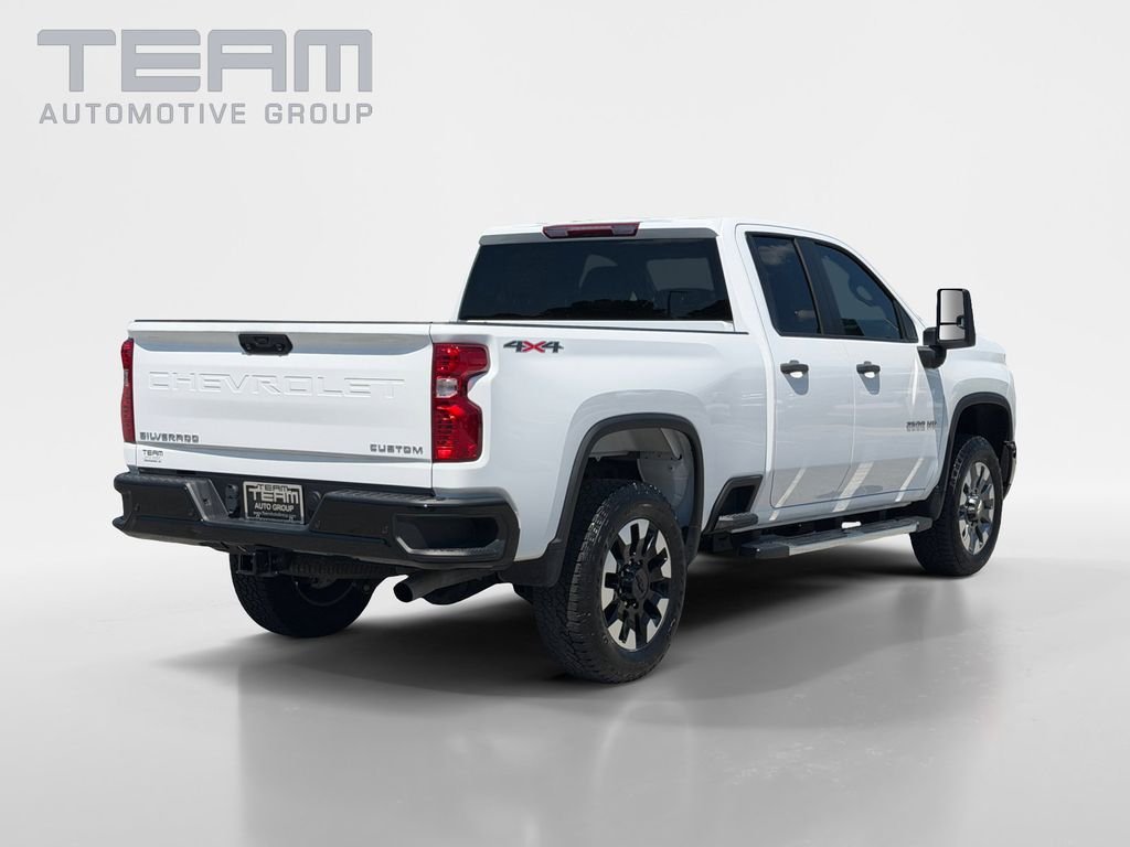 Used 2024 White Chevrolet Custom image 7