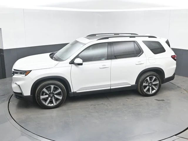 Used 2025 Platinum White Pearl Honda AWD Elite image 40
