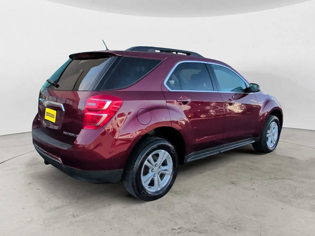 Used 2016 SIREN RED TINTCOAT Chevrolet LT image 5
