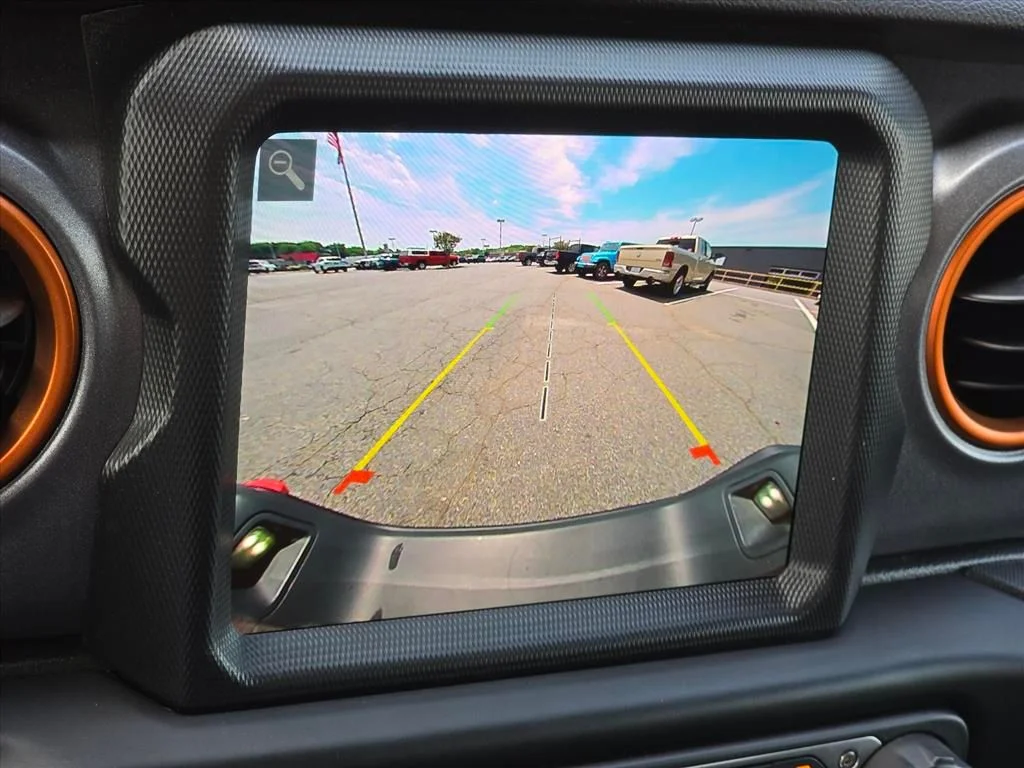 Used 2022 Red Jeep Mojave image 5