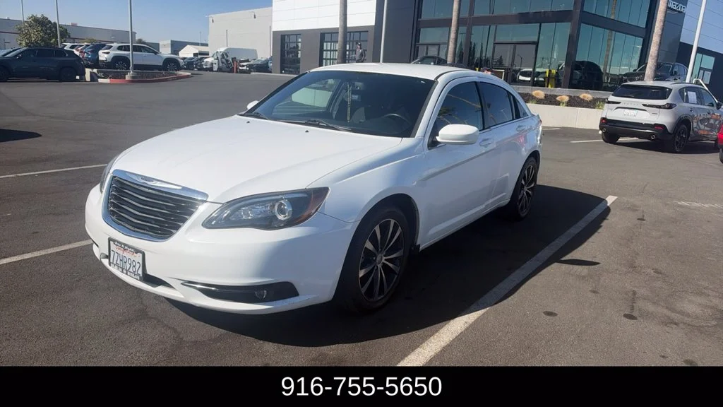 2013 Chrysler 200 Touring
