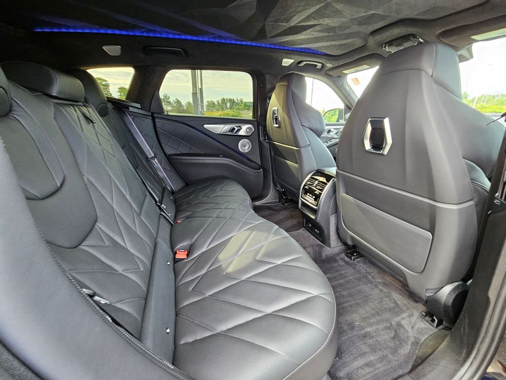 Certified Used 2023 Carbon Black Metallic BMW Base image 18