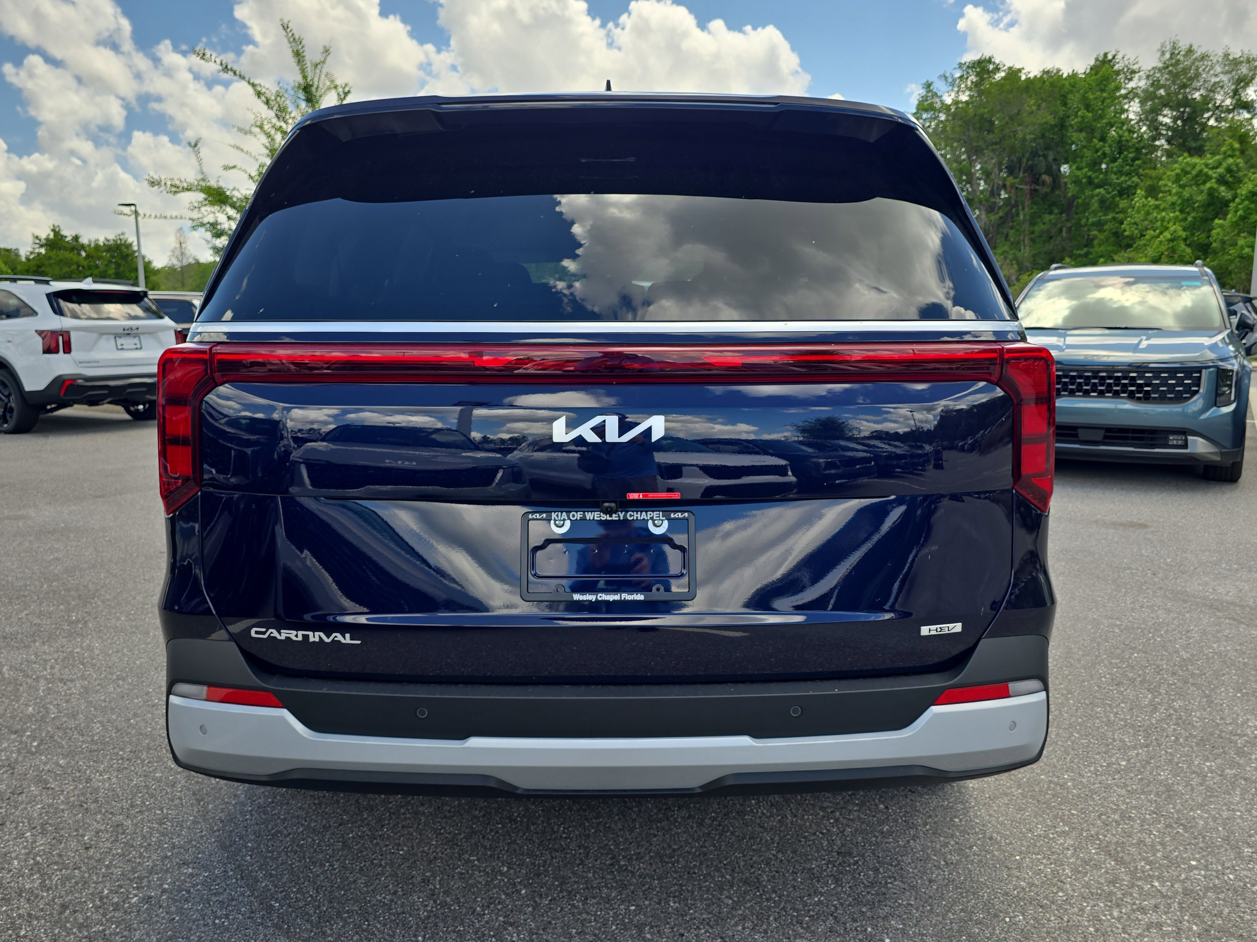 New 2026 Deep Chroma Blue Kia EX image 7