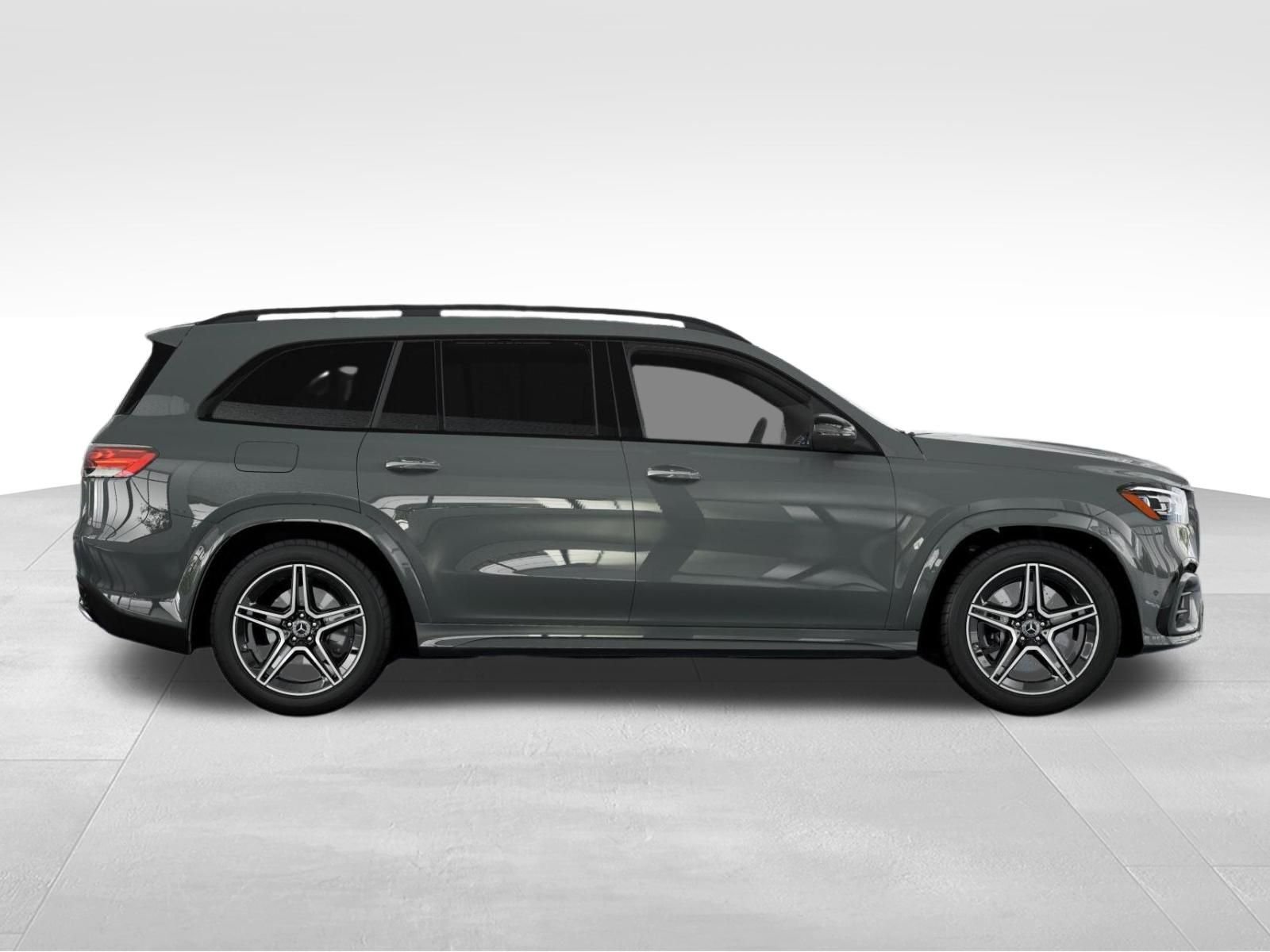 New 2026 MANUFAKTUR Silicon Grey Mercedes-Benz GLS 450 image 2