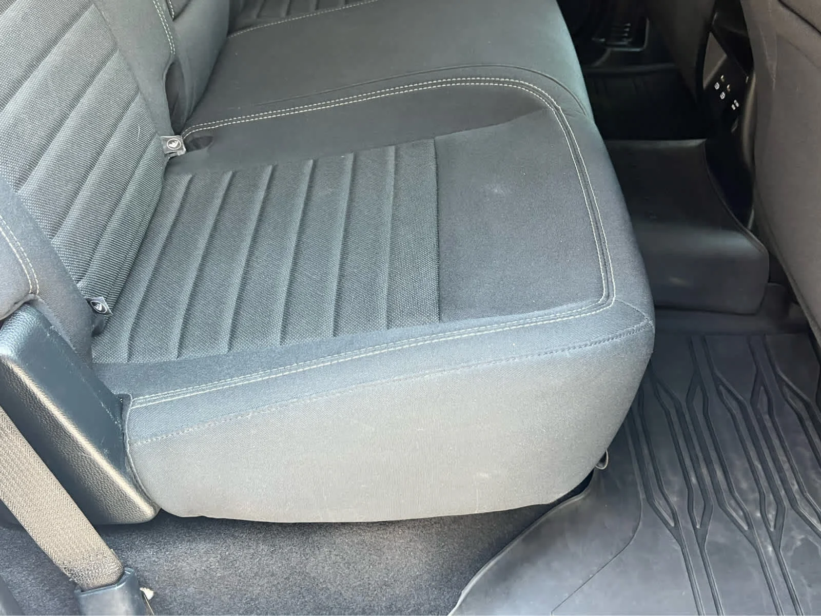 Certified Used 2020 Oxford White Ford XLT image 21