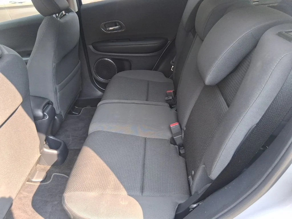 Used 2022  Honda EX image 11