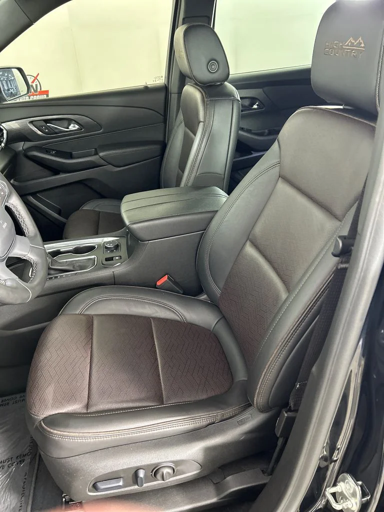 Used 2023 Black Chevrolet High Country image 12