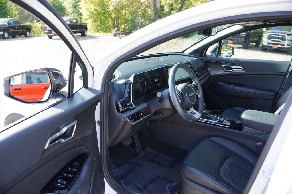 Certified Used 2024 Glacial White Pearl Kia X-Line image 14