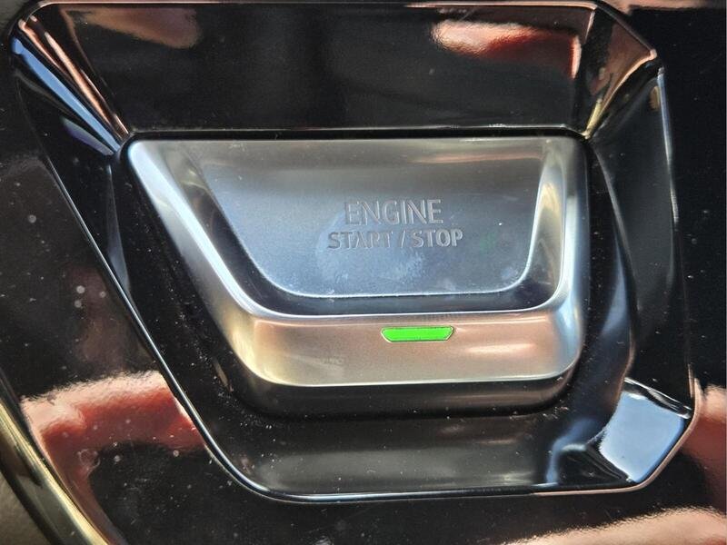 Used 2025 Onyx Black GMC 4WD CREW CAB 147" AT4 image 29