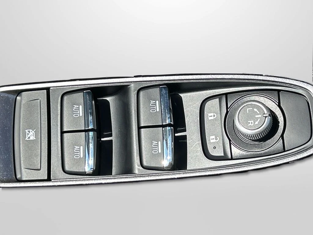 Used 2025 Black Subaru Limited image 39
