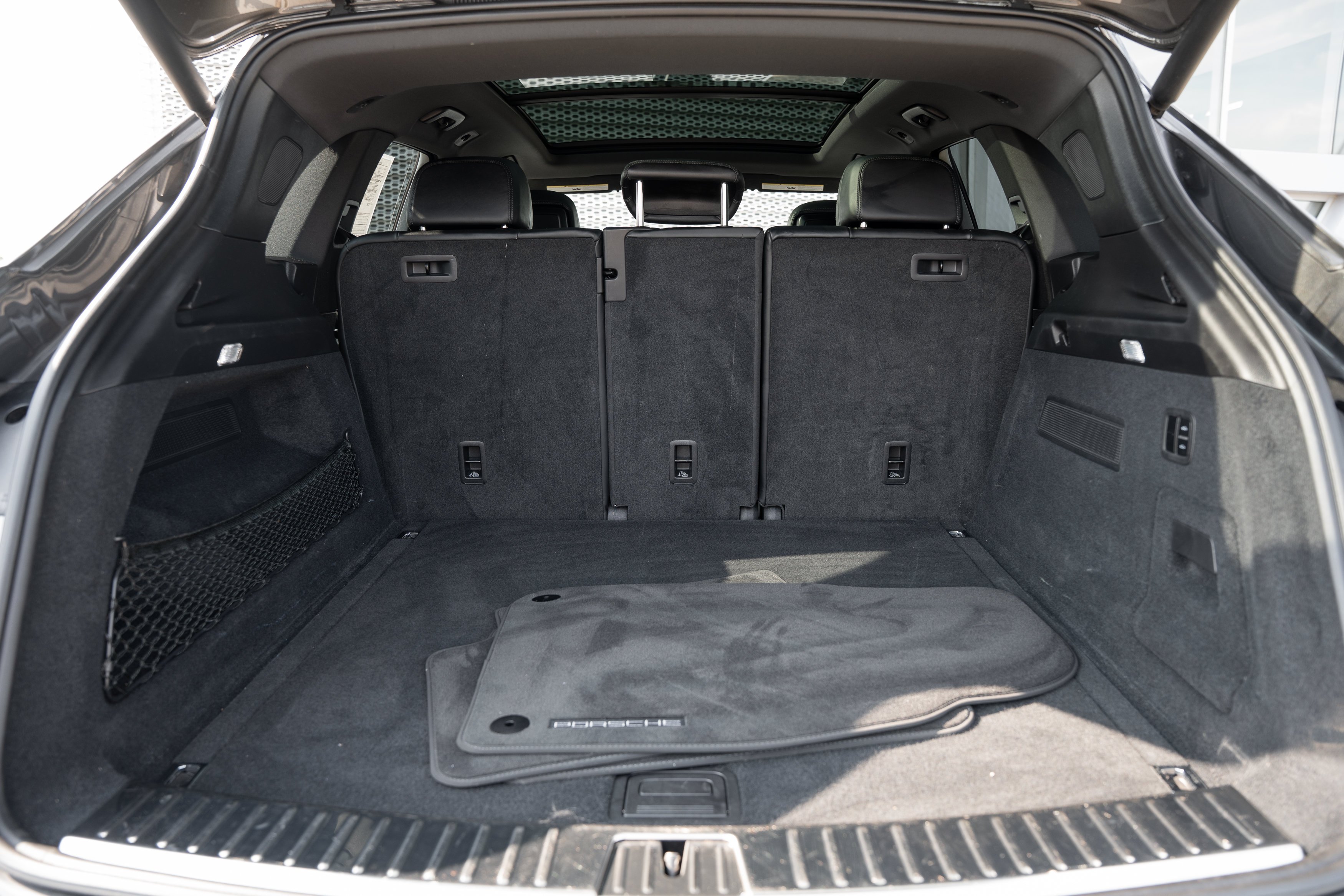 Used 2019 Quartzite Metallic Porsche S image 25