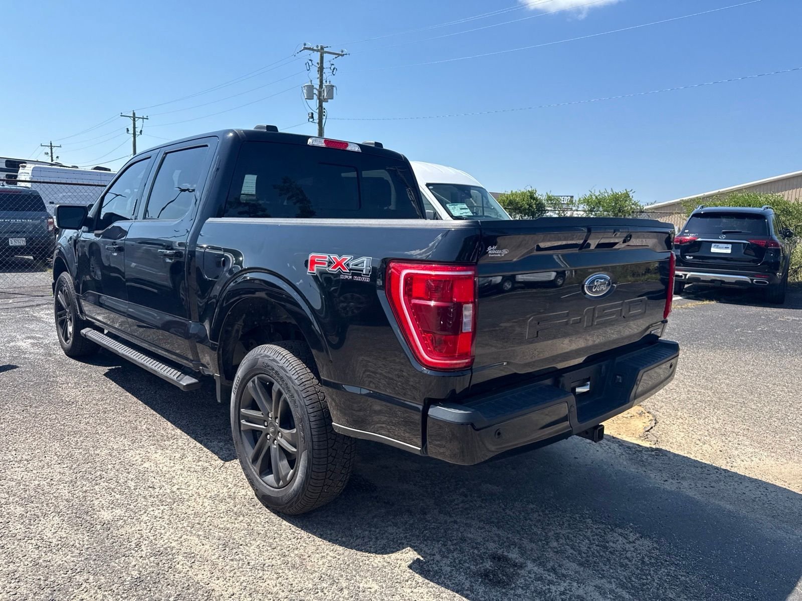 Used 2021 Agate Black Metallic Ford XLT image 5